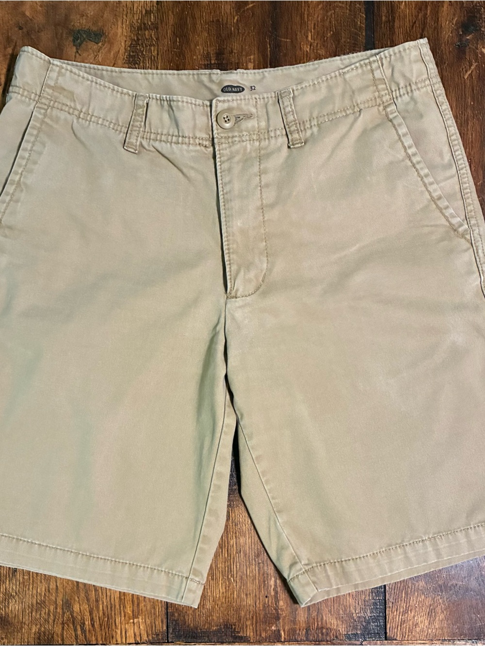 Old Navy Men's Tan Flat-Front Chino Shorts